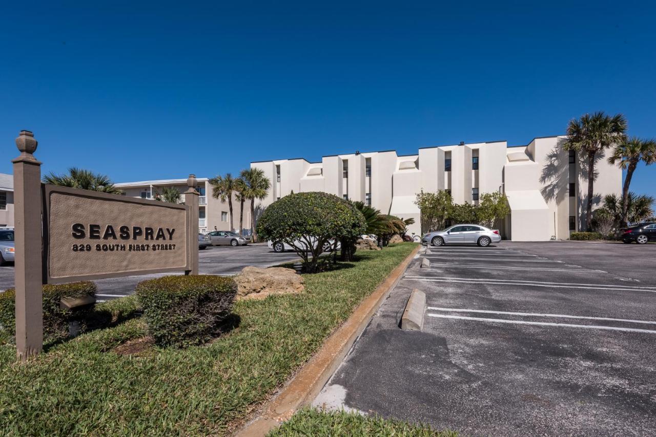 Jacksonville Sea Spray 2B, 1 Bedroom, Beachfront, Sleeps 2 Jacksonville Beach Exterior photo